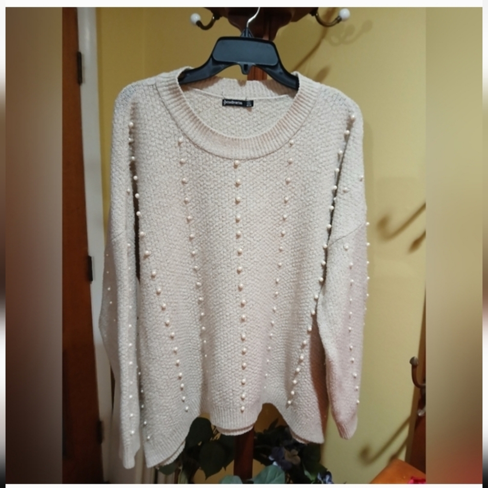 Stradivarius Cream Pearl Embellished Knit Sweater Cozy Fall Neutral Sz Medium - Picture 4 of 4